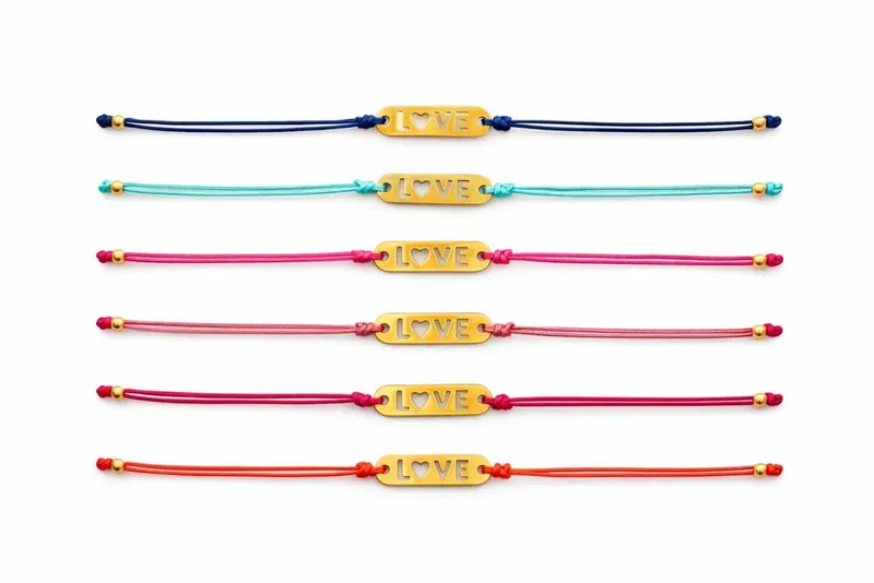 Pulseras LOVE en seis colores