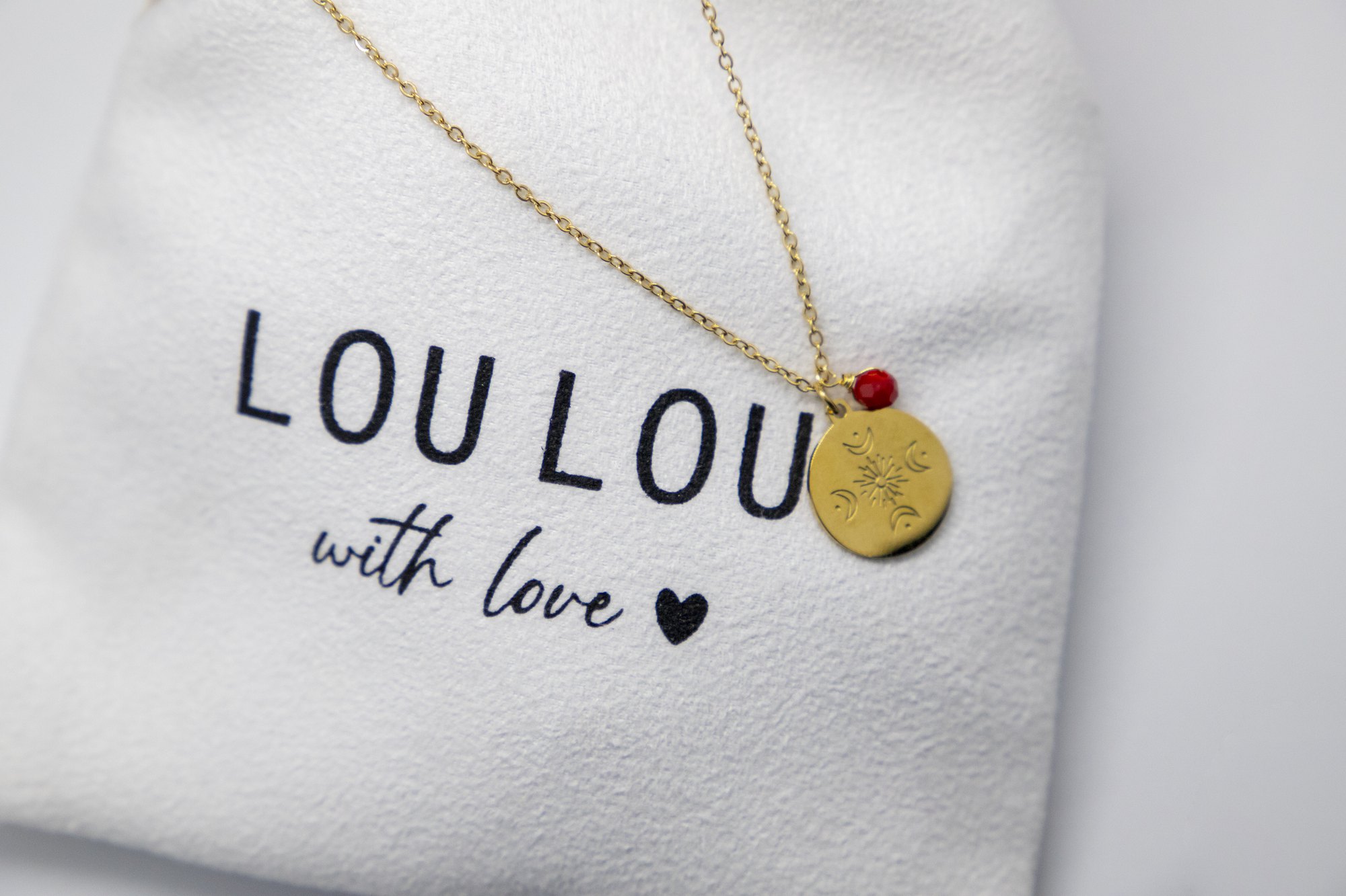 Collar Medalla Sol y Lunas – LouLou